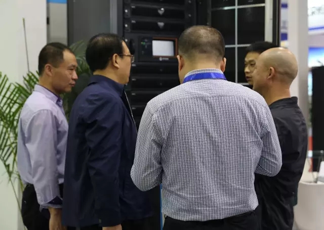 ���|���N���ˆT�Ӵ��͑�